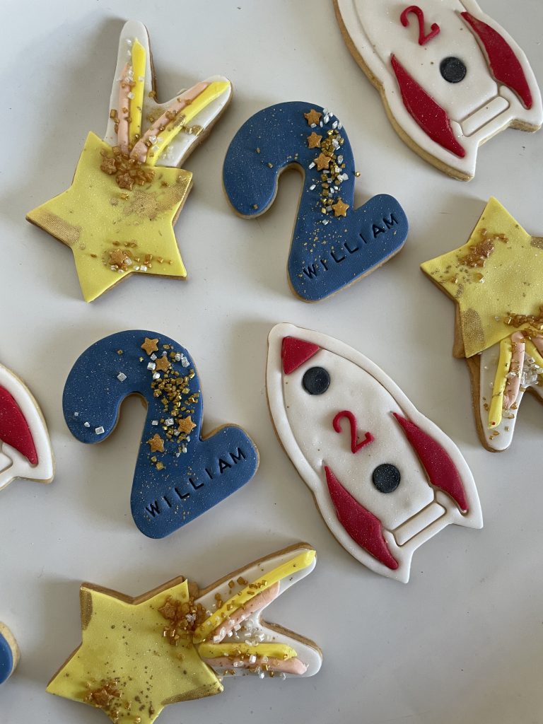 space themed fondant sugar cookies rocket stars planets (2)